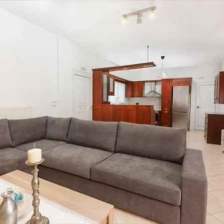 Charming And Comfy House Apartamento Agia Marina